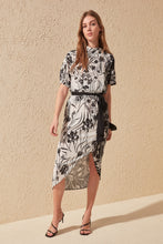 Load image into Gallery viewer, Trendyol Belted Print Dress TWOSS20EL0395
