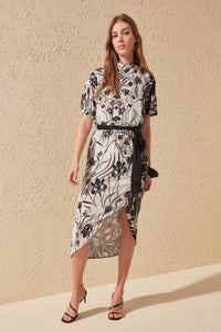 Trendyol Belted Print Dress TWOSS20EL0395